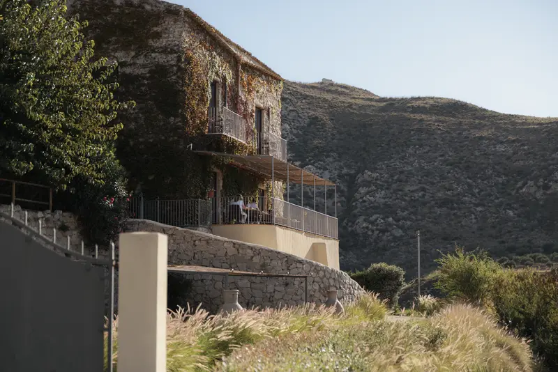 La masseria en pierre au milieu des collines de Realmonte
